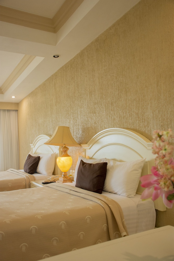 excelaris grand resort conventions and spa