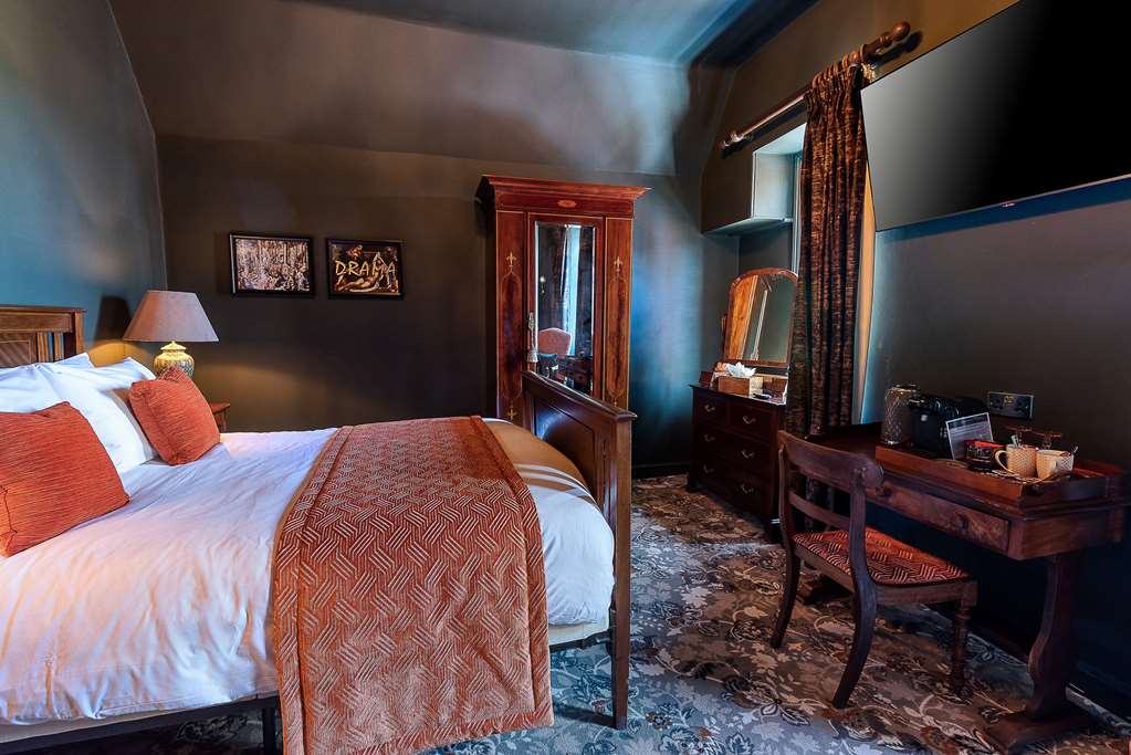 clementines guest house