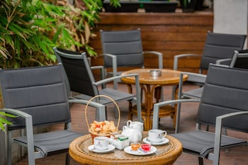 kandy city hotel by earls