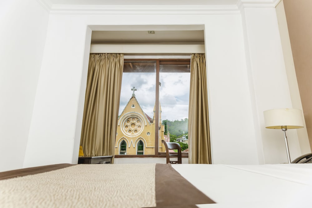 kandy city hotel by earls