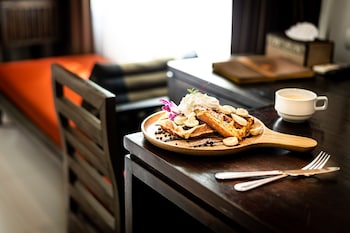 navatara phuket resort