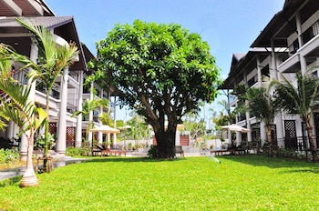 navatara phuket resort