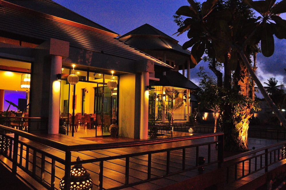 navatara phuket resort