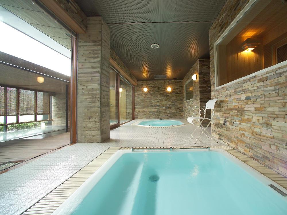 river retreat garaku