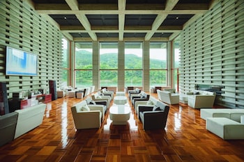 river retreat garaku