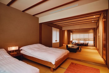 river retreat garaku