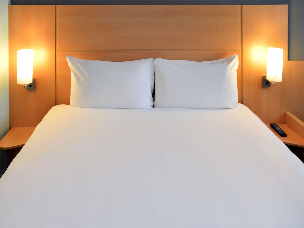 ibis london thurrock m25