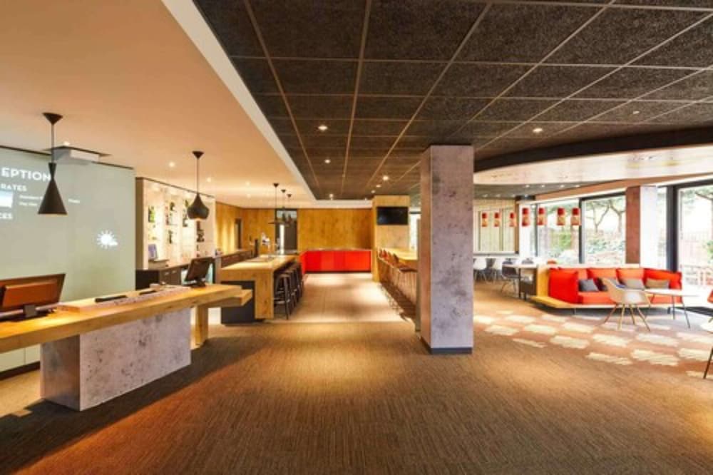 Ibis London Thurrock M25,Epping>>Barking,3 star