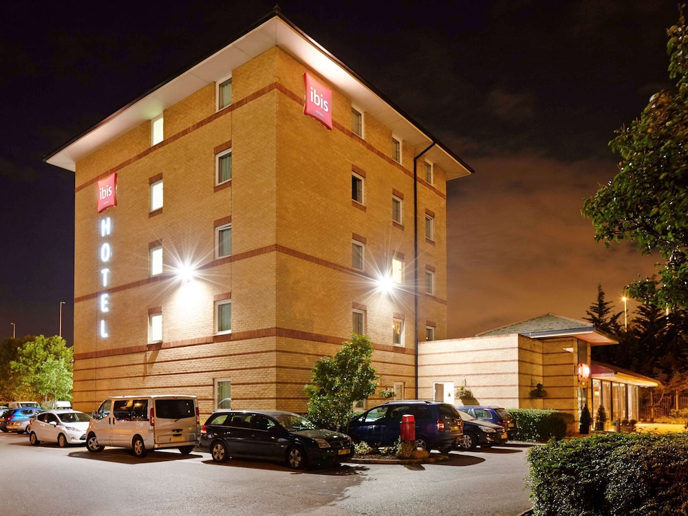 Ibis London Thurrock M25,Epping>>Barking,3 star
