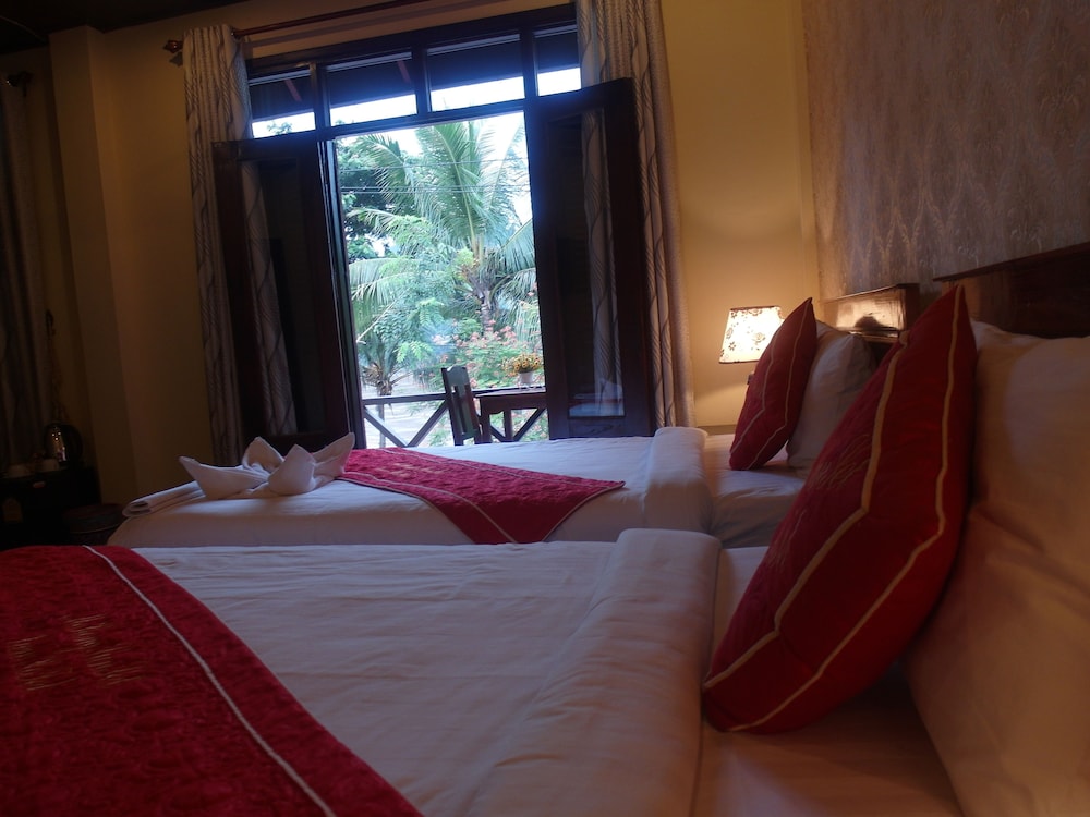 mekong sunset view hotel