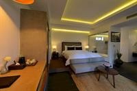 solitaire damnak villa hotel