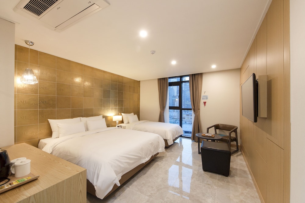 hotel nafore