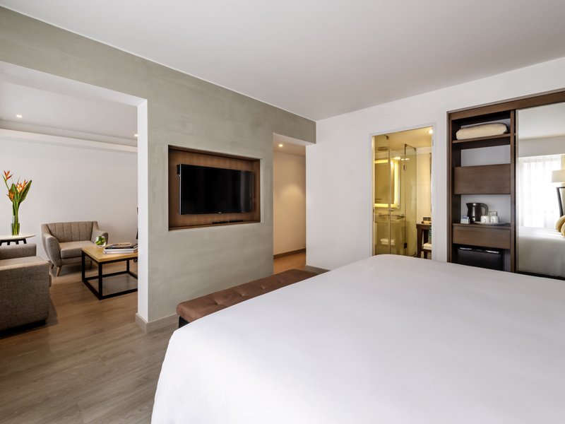 mercure ariosto lima