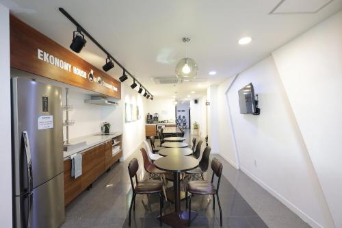 ekonomy haeundae guesthouse