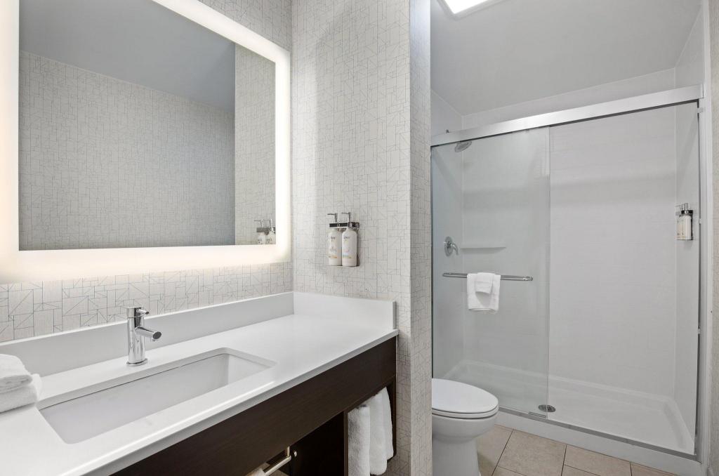 holiday inn express and suites locust grove by ihg