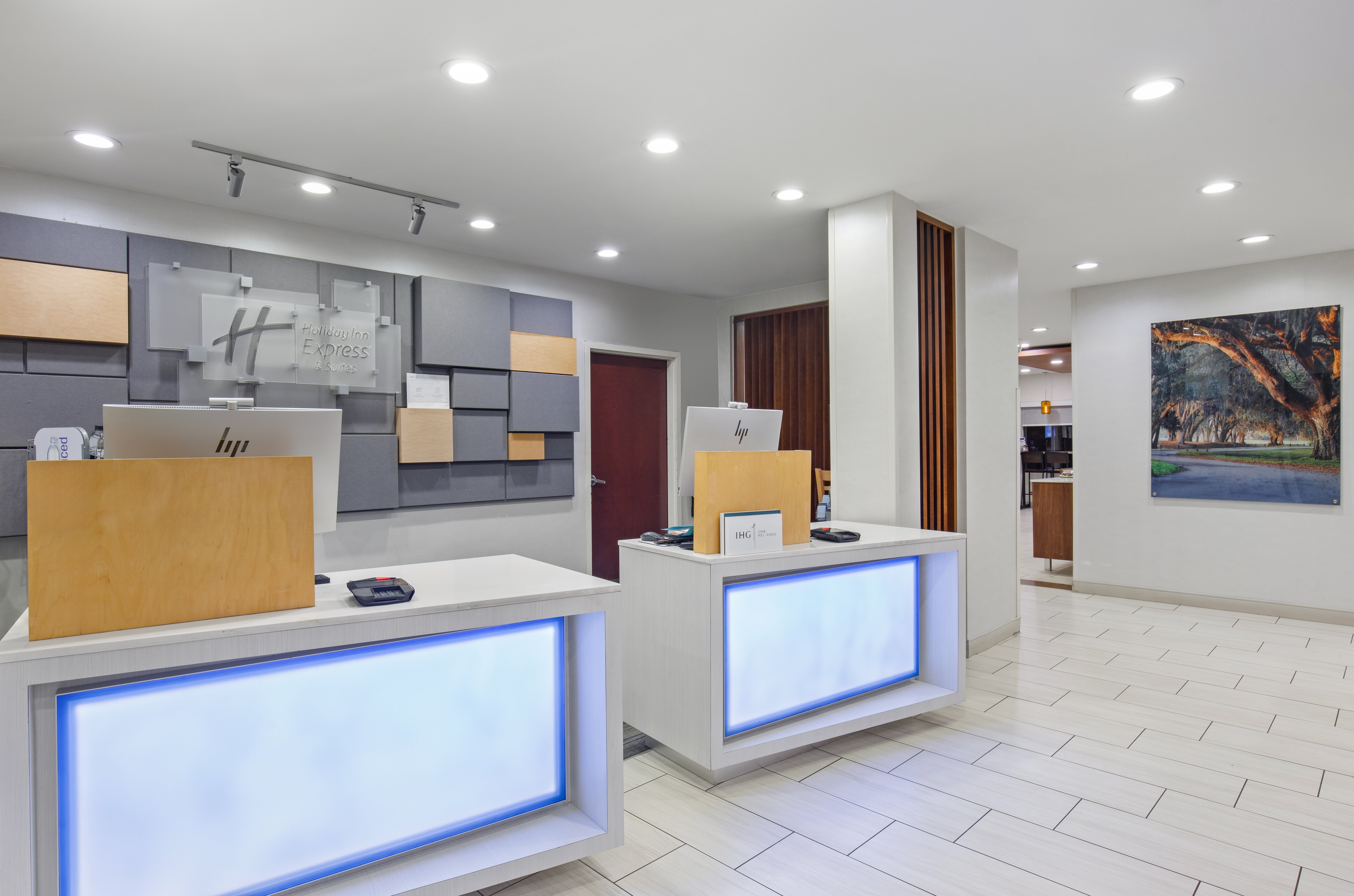 holiday inn express and suites locust grove by ihg