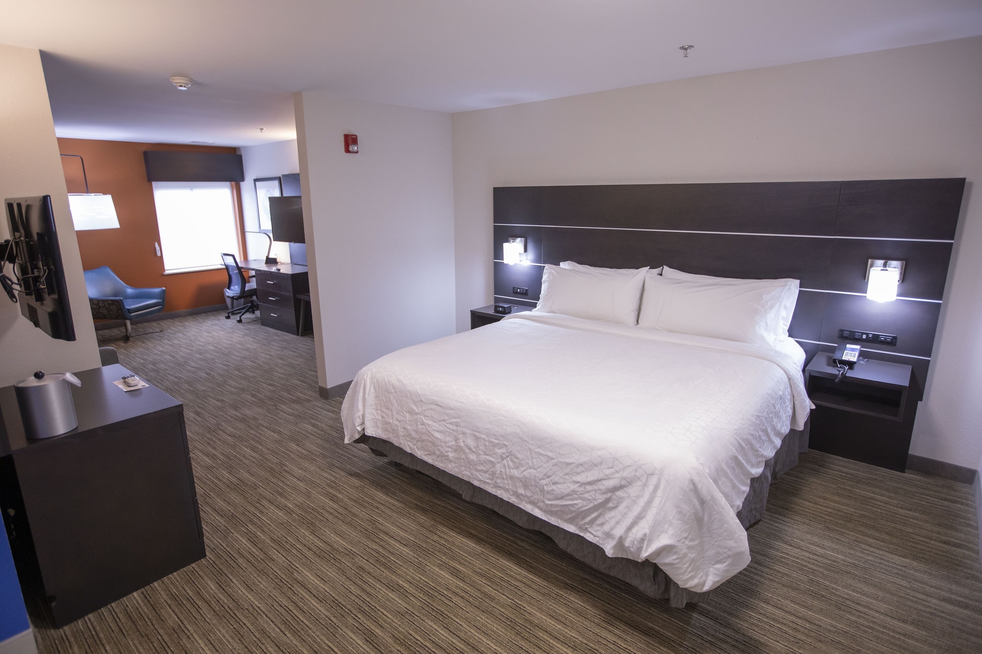 holiday inn express and suites locust grove by ihg