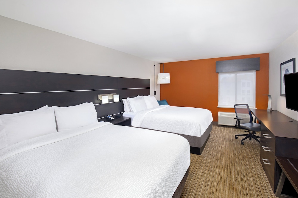 holiday inn express and suites locust grove by ihg