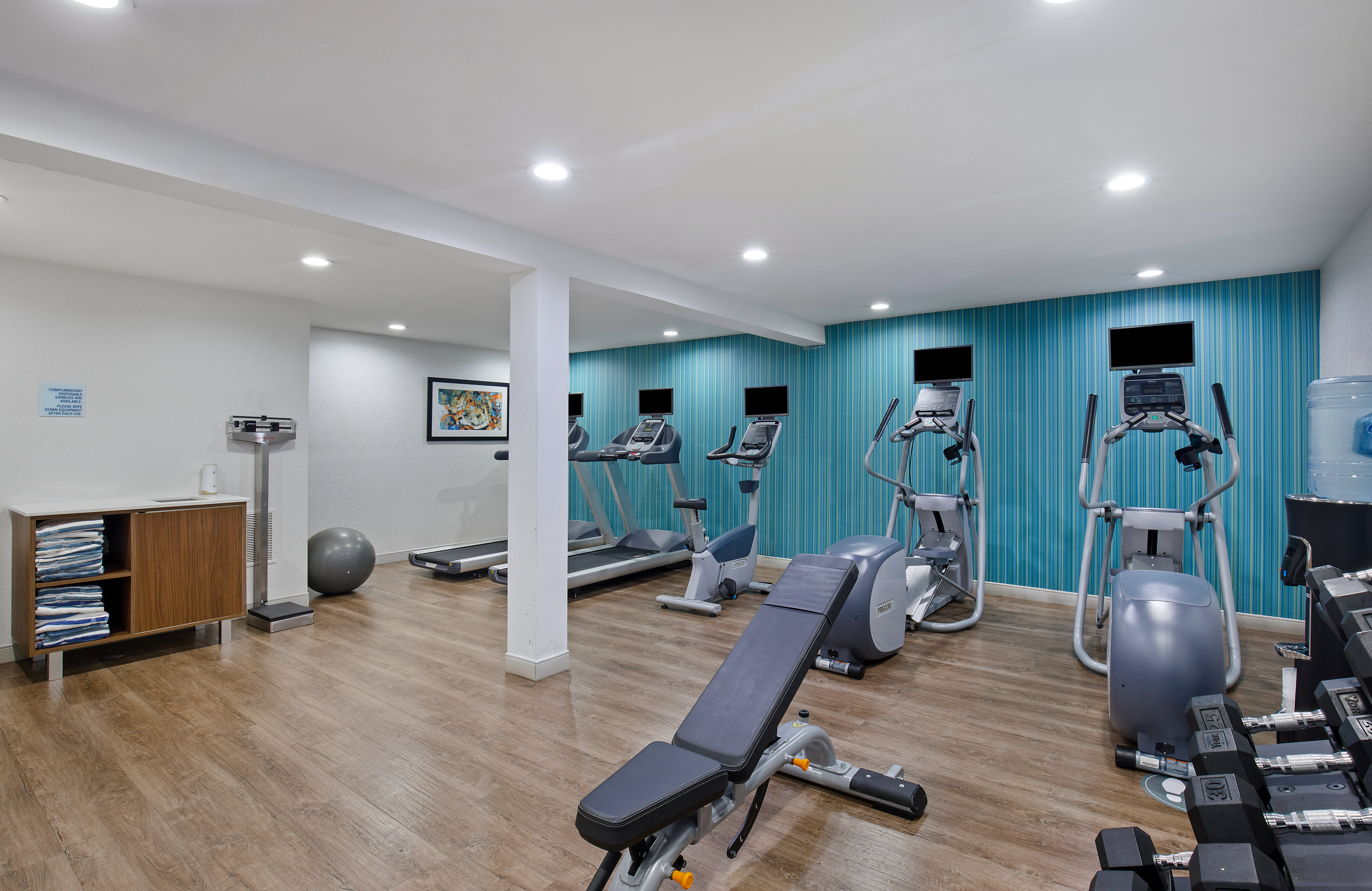 holiday inn express and suites locust grove by ihg