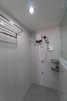 one averee bay hotel