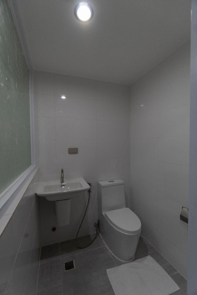 one averee bay hotel