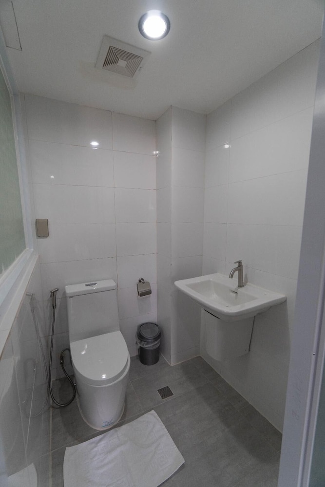 one averee bay hotel