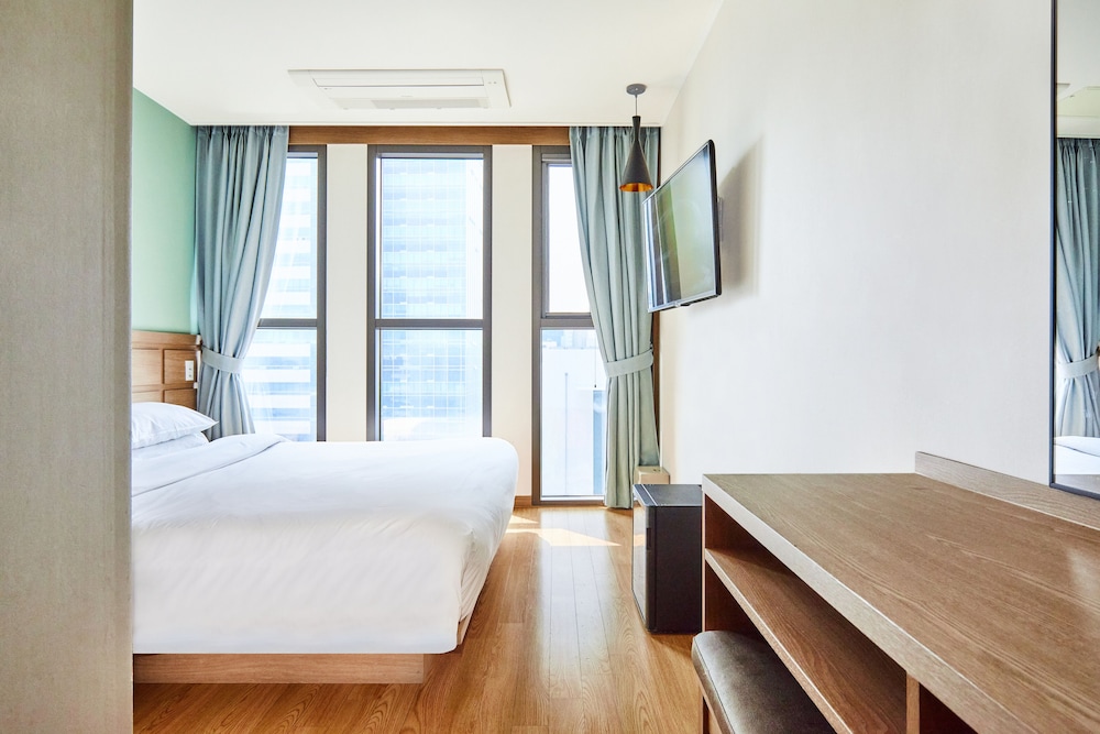 hotel poco seongsu