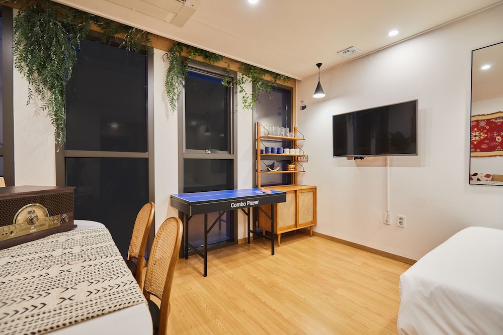 hotel poco seongsu