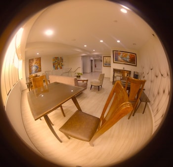 hotel esencia suites