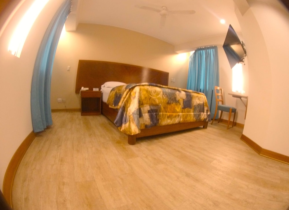 hotel esencia suites