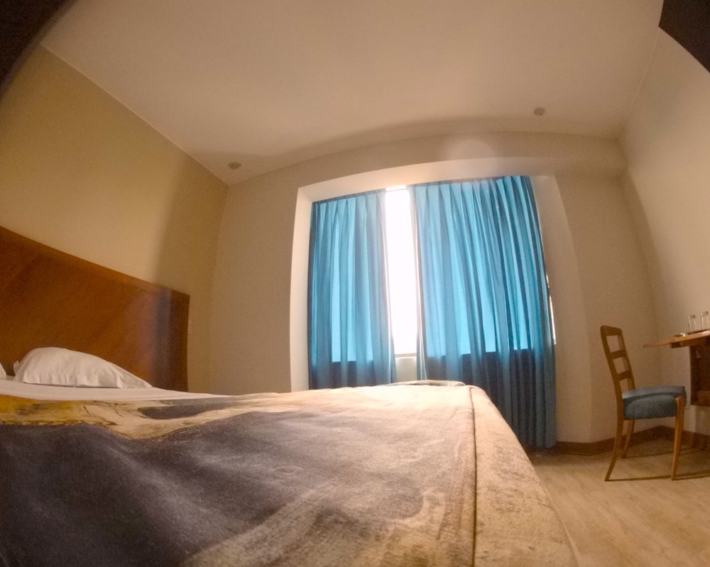 hotel esencia suites