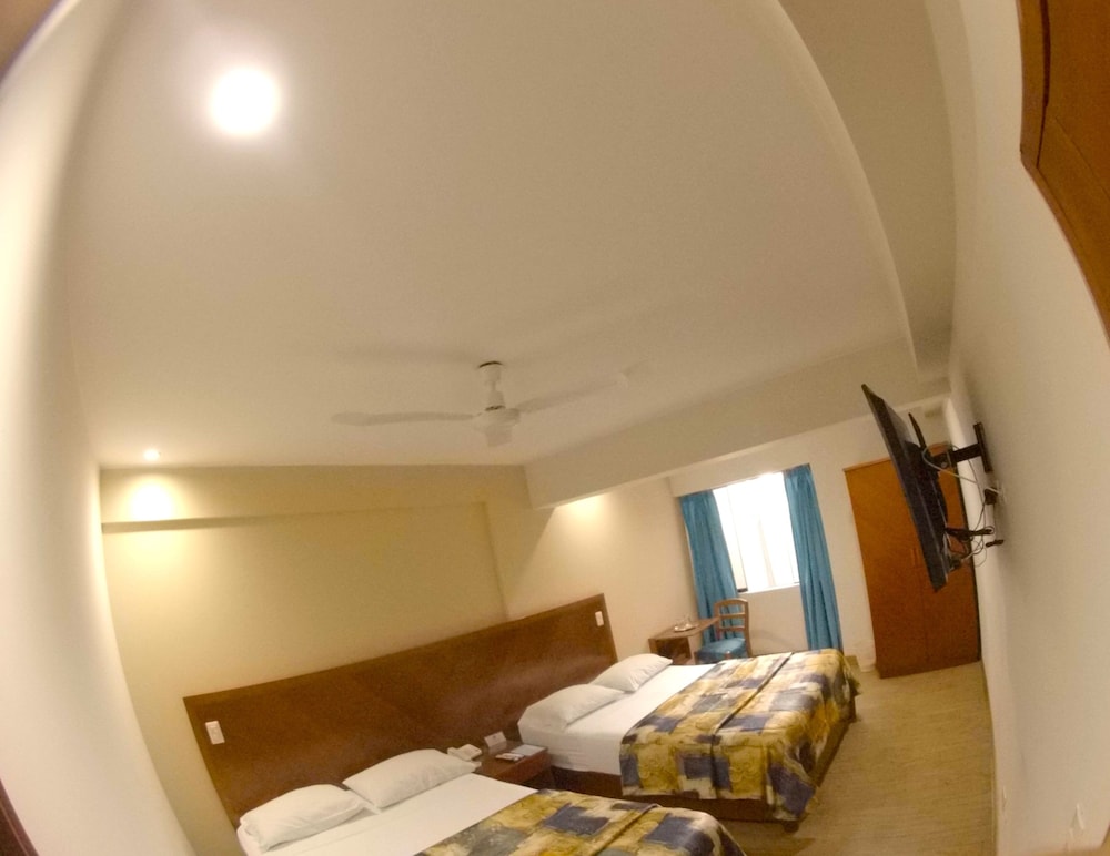 hotel esencia suites