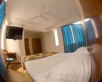 hotel esencia suites