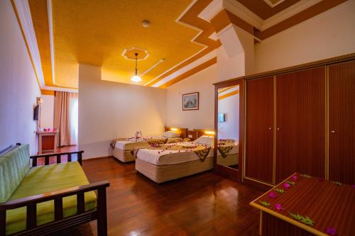 senza garden holiday club