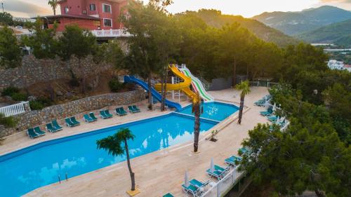 senza garden holiday club