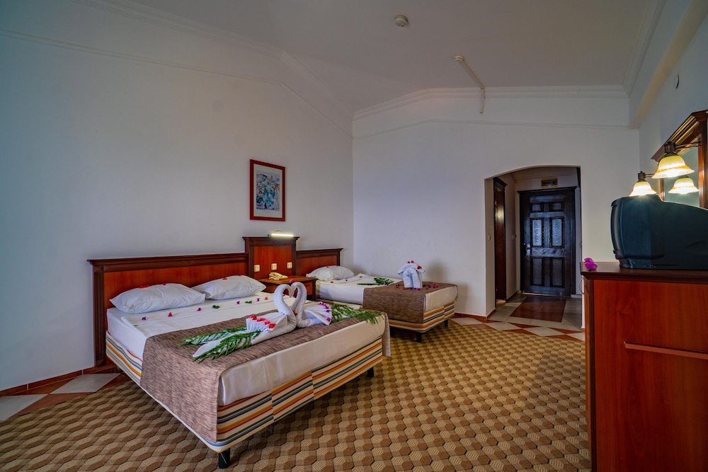 senza garden holiday club