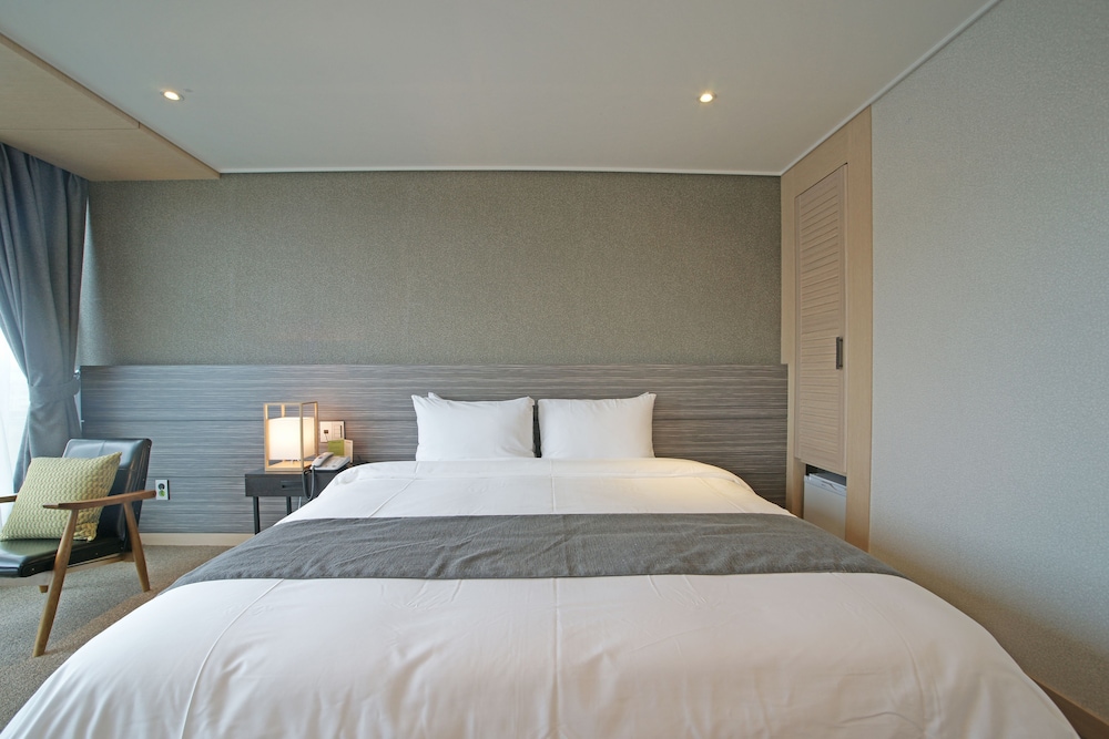 i jin hotel