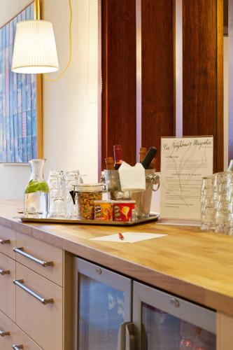 hotel the neighbours magnolia