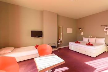 hotel the neighbours magnolia