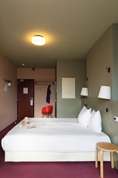 hotel the neighbours magnolia