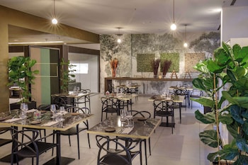 doubletree by hilton milan