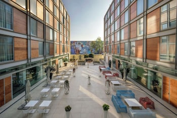 doubletree by hilton milan