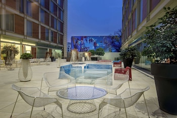 doubletree by hilton milan