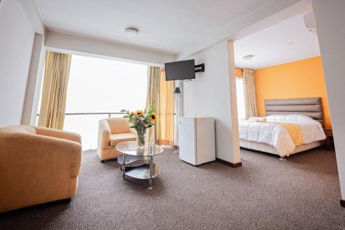 hotel san felipe suites