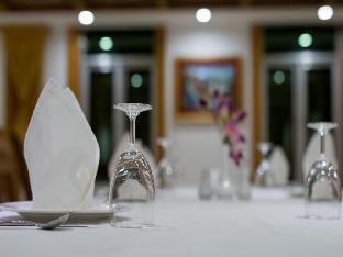 su tine san royal palace hotel