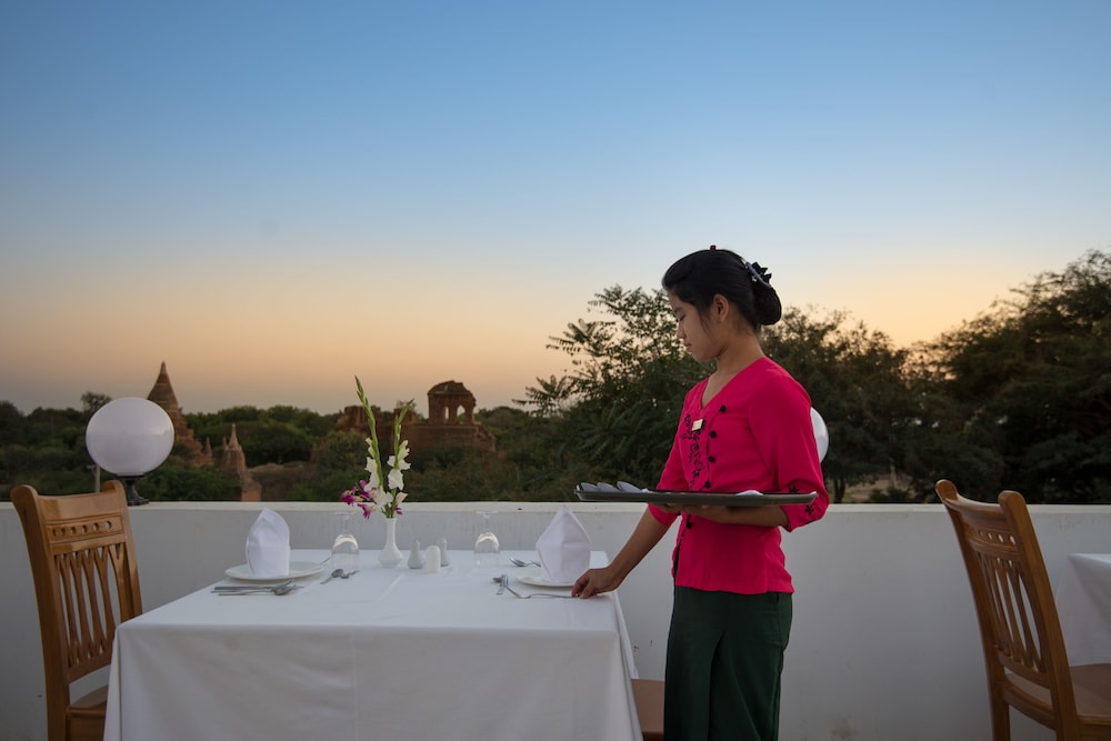 su tine san royal palace hotel