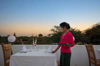 su tine san royal palace hotel