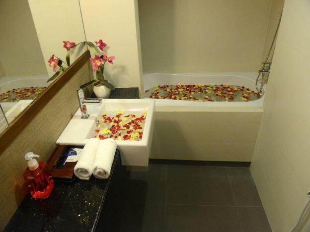 green paradise hotel