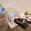 boathouse resort studios and suites