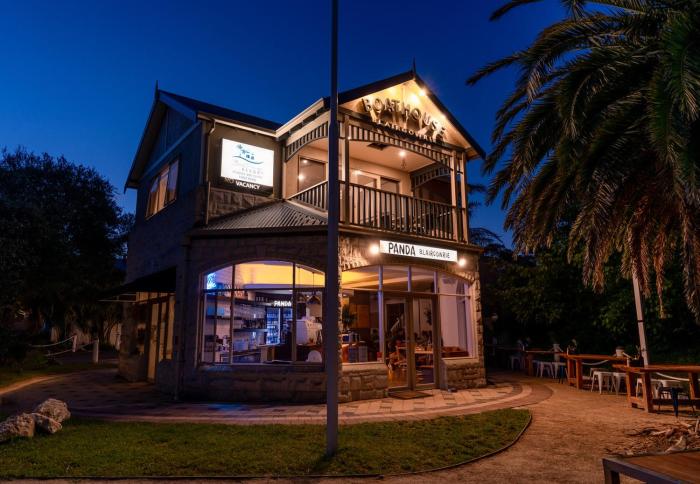 boathouse resort studios and suites